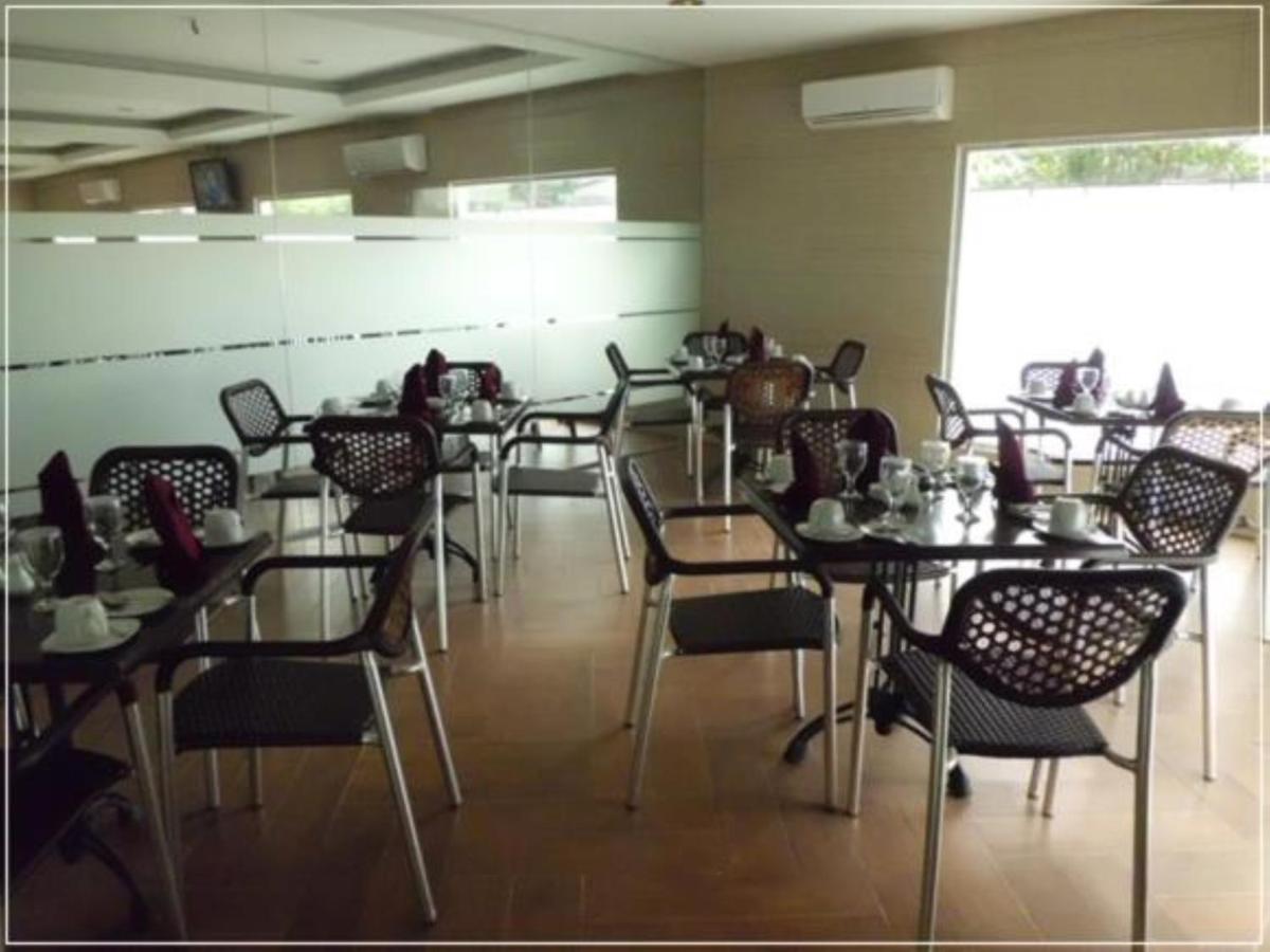 萨尔谭莱达鲁萨兰国棉兰酒店 外观 照片